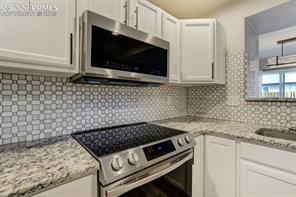 5518 Sunshade Point