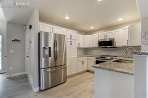 5518 Sunshade Point
