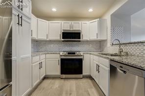 5518 Sunshade Point