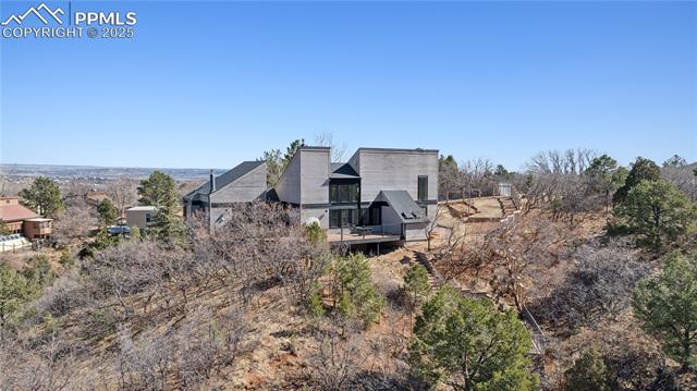 517 Crystal Hills Boulevard