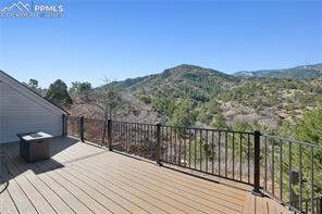 517 Crystal Hills Boulevard