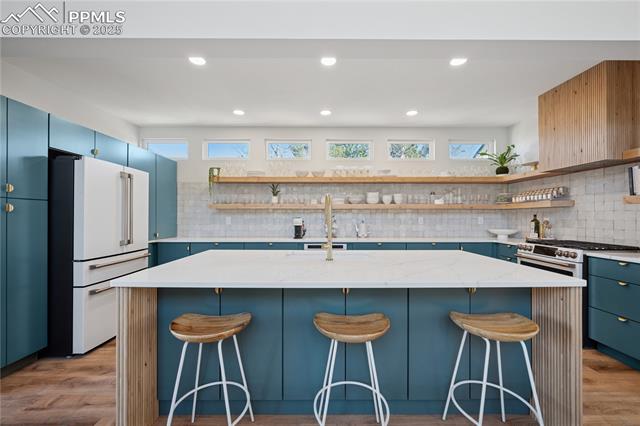 517 Crystal Hills Boulevard