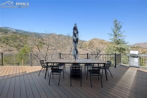 517 Crystal Hills Boulevard