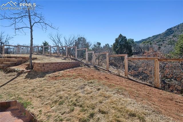 517 Crystal Hills Boulevard