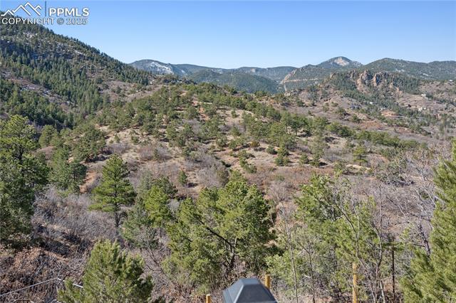 517 Crystal Hills Boulevard