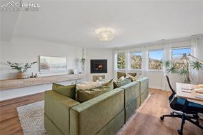 517 Crystal Hills Boulevard