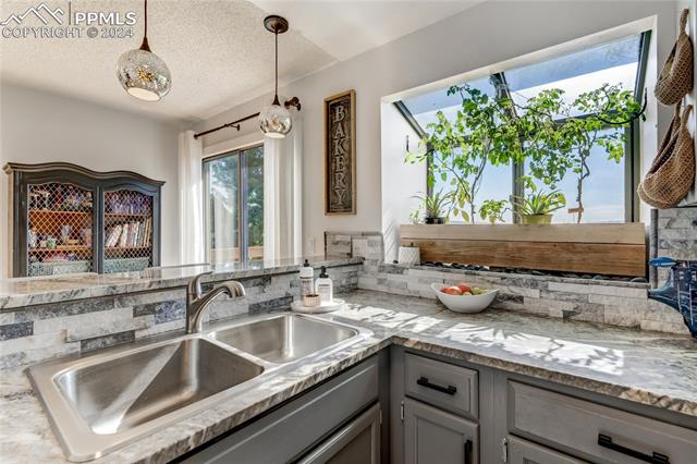 537 Rolling Hills Drive