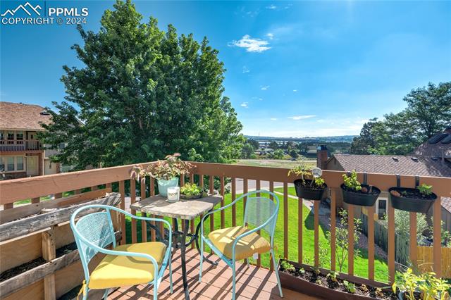 537 Rolling Hills Drive