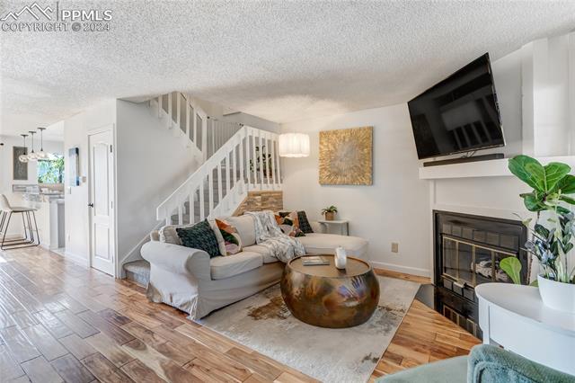 537 Rolling Hills Drive