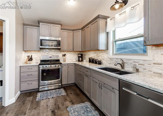 139 Palisade Circle