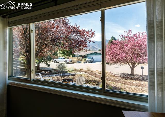 139 Palisade Circle