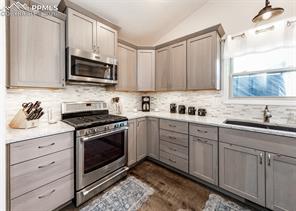 139 Palisade Circle