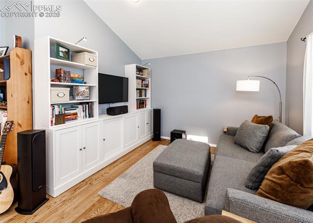 139 Palisade Circle
