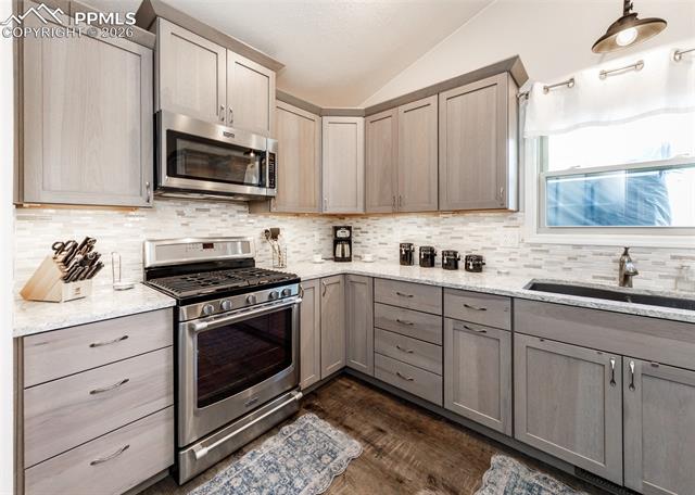 139 Palisade Circle