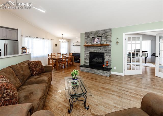 139 Palisade Circle