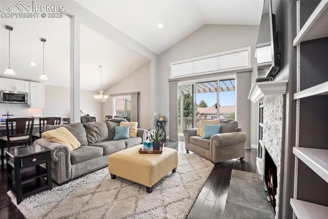 2737 Marston Heights