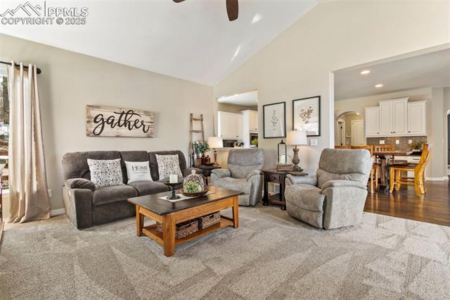 216 Kettle Valley Way