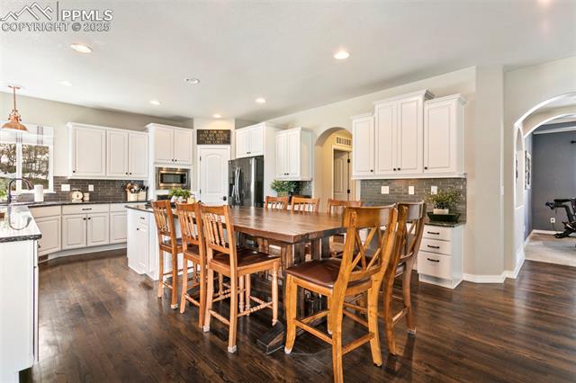 216 Kettle Valley Way