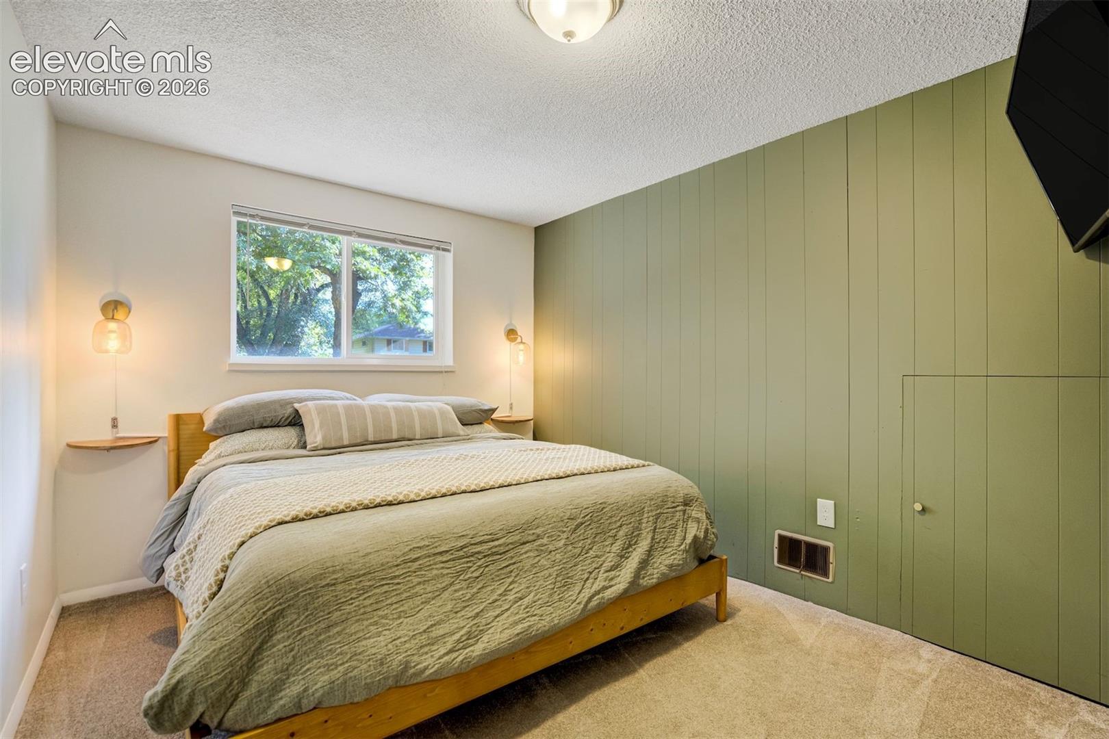 1013 Adams Drive