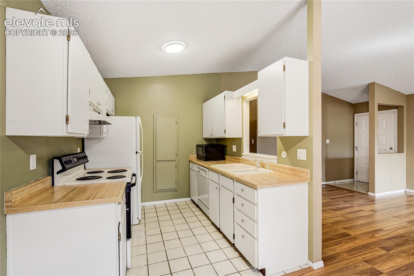 4875 Bluestem Drive