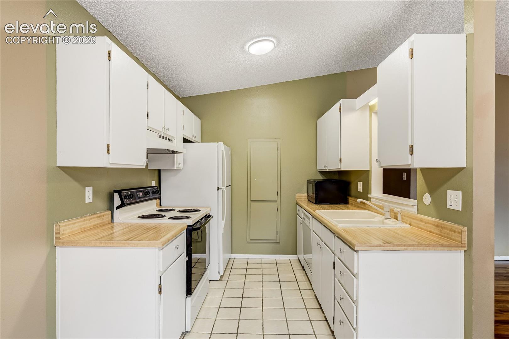 4875 Bluestem Drive
