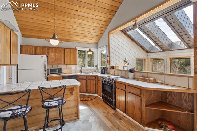 1220 Ponderosa Way