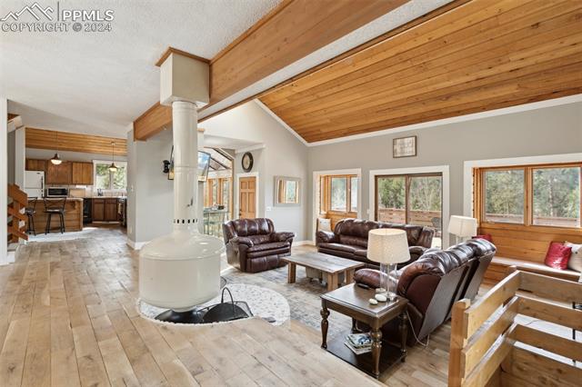 1220 Ponderosa Way