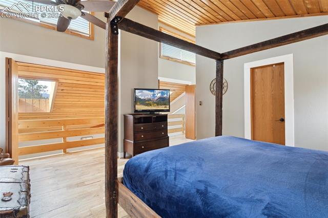 1220 Ponderosa Way