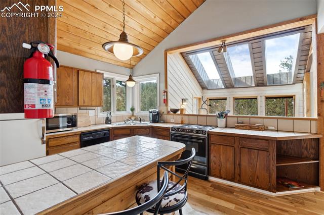 1220 Ponderosa Way