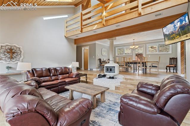 1220 Ponderosa Way