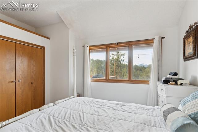 1220 Ponderosa Way