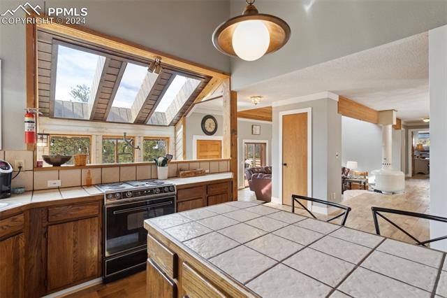 1220 Ponderosa Way