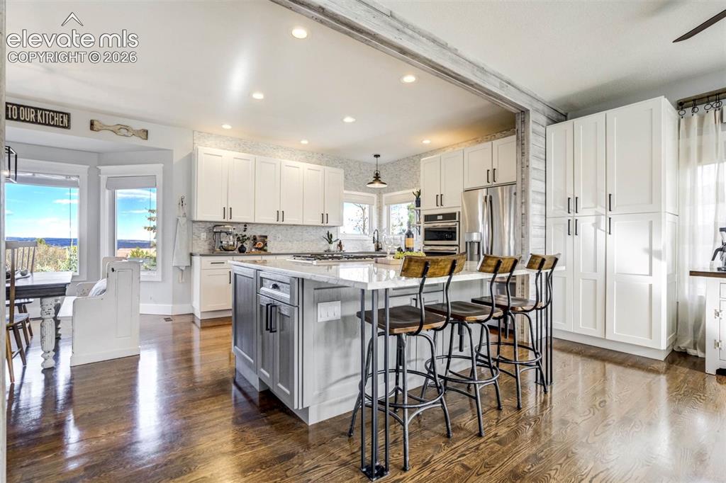 8415 Lauralwood Lane