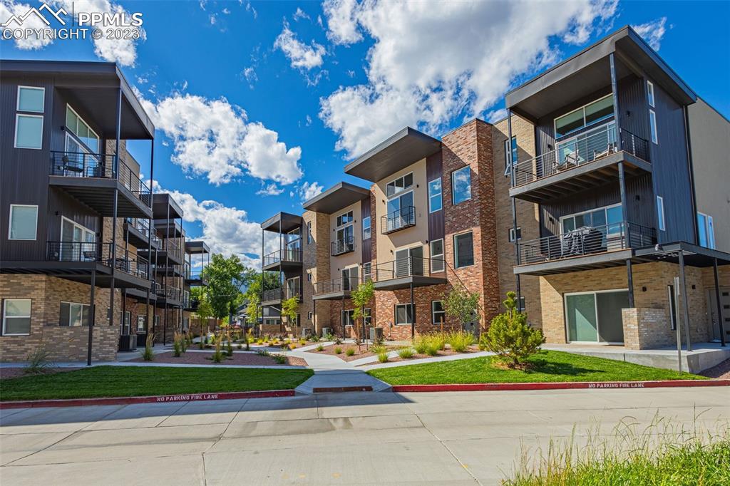 1734 Creek Edge View