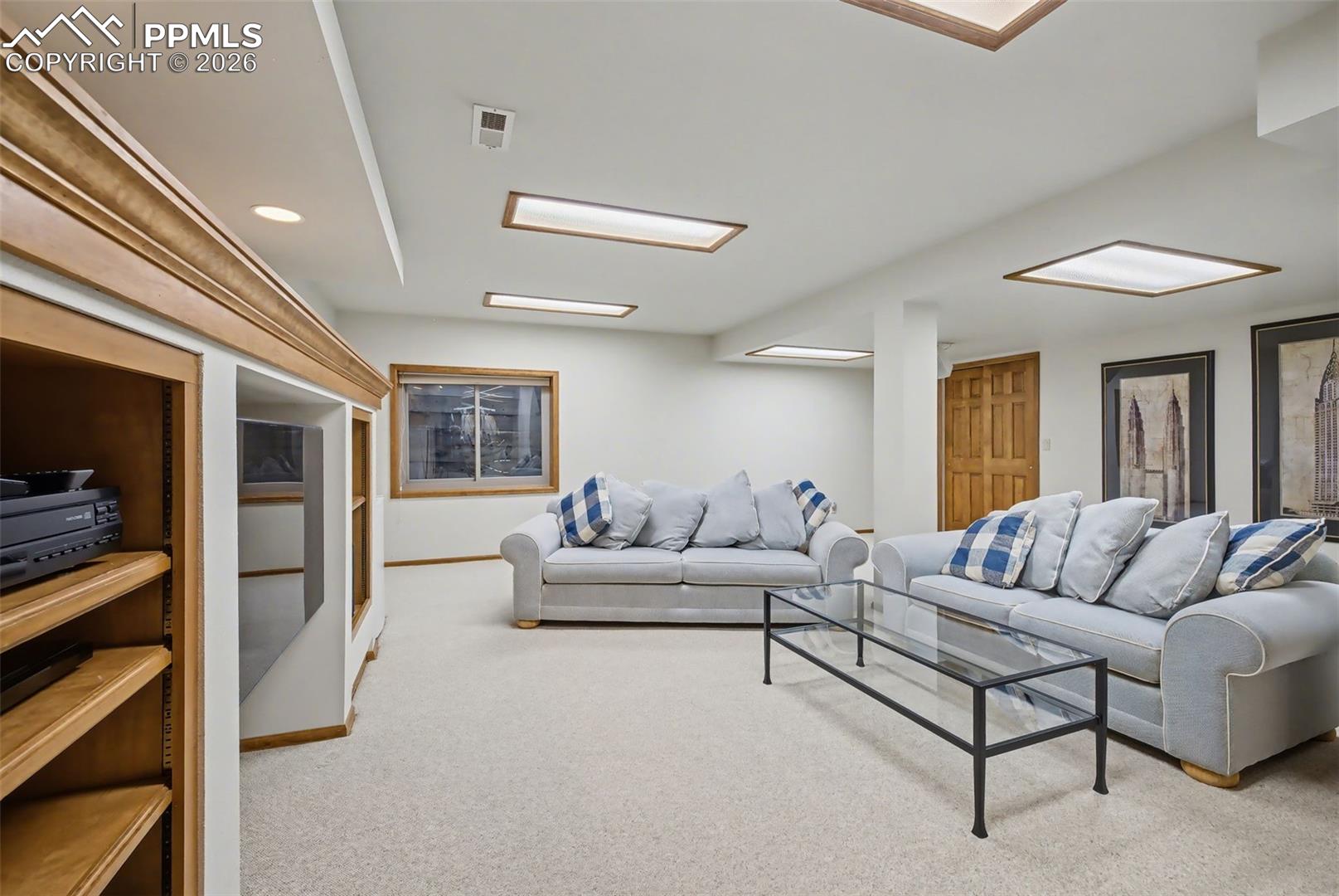 2485 Vantage Drive