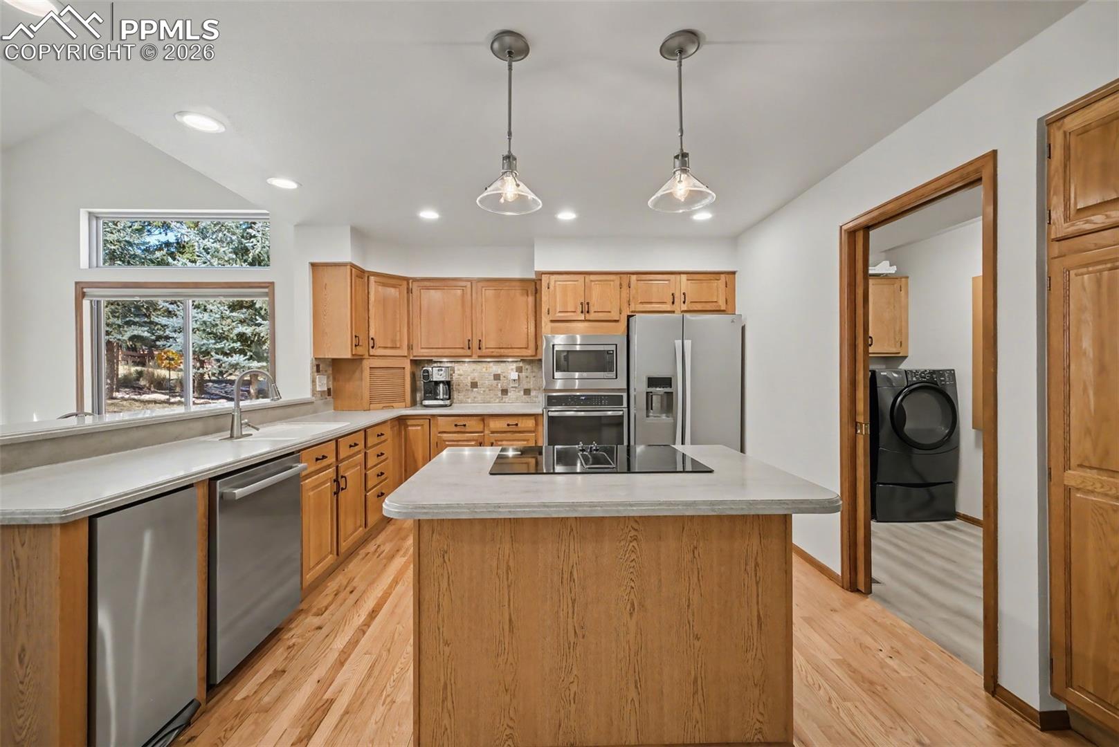 2485 Vantage Drive