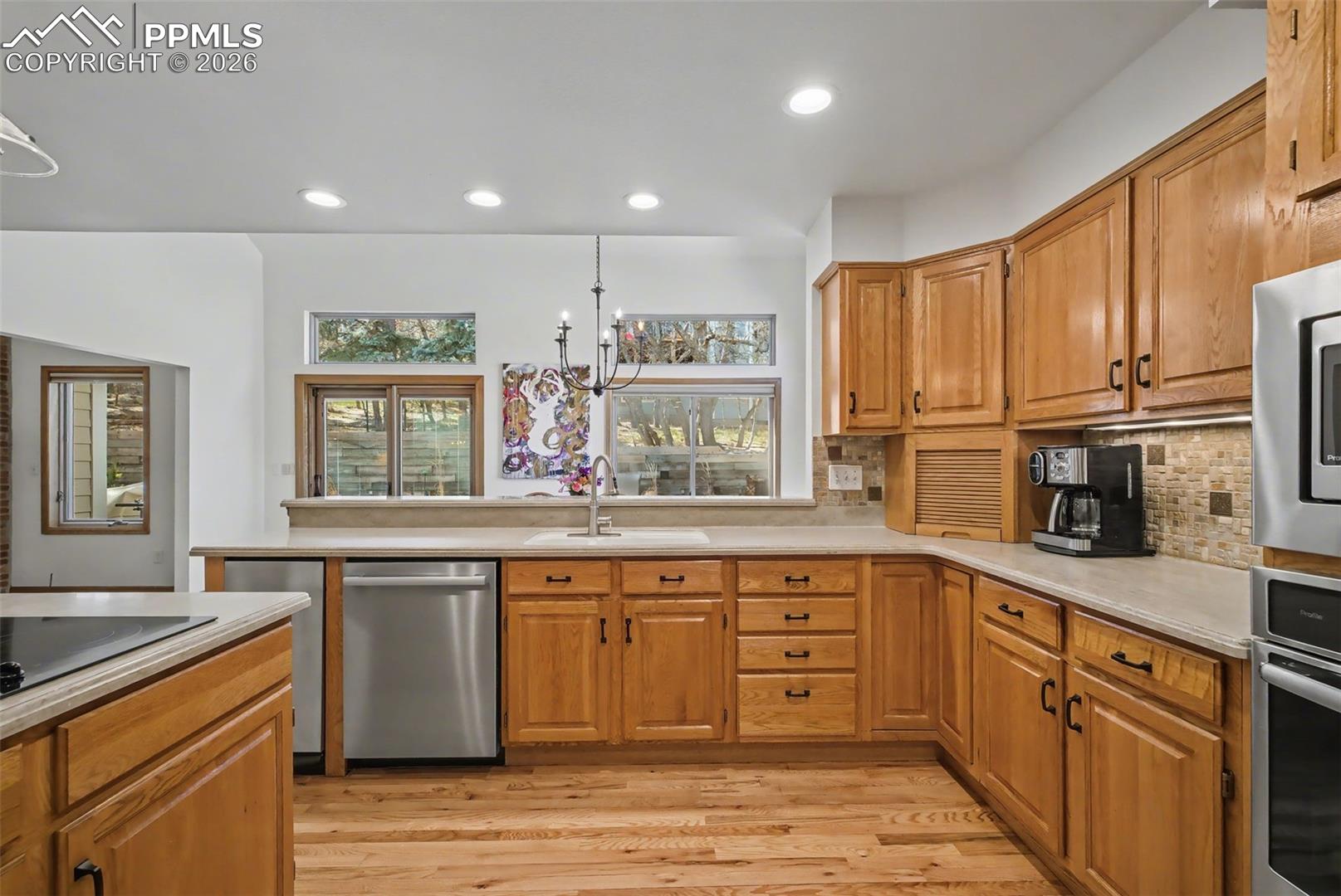 2485 Vantage Drive