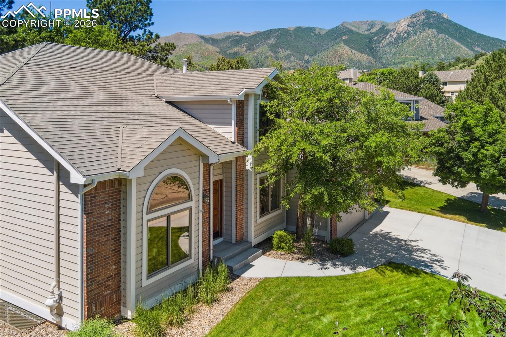 2485 Vantage Drive