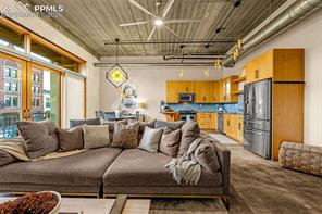 101 N Tejon Street 280
