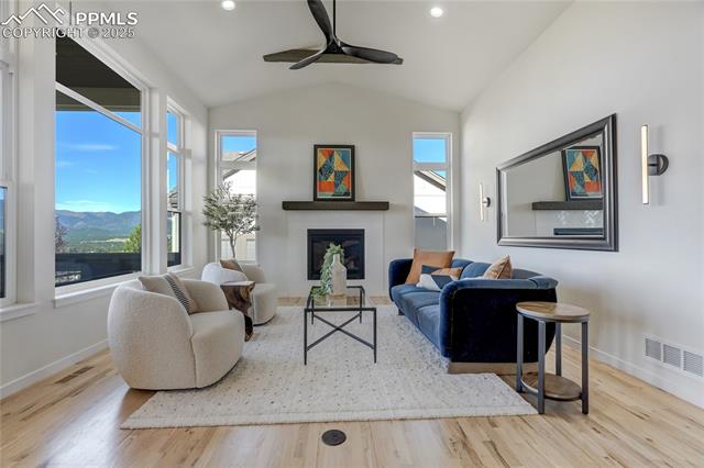 1119 Kelso Place