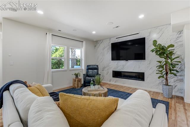 1119 Kelso Place