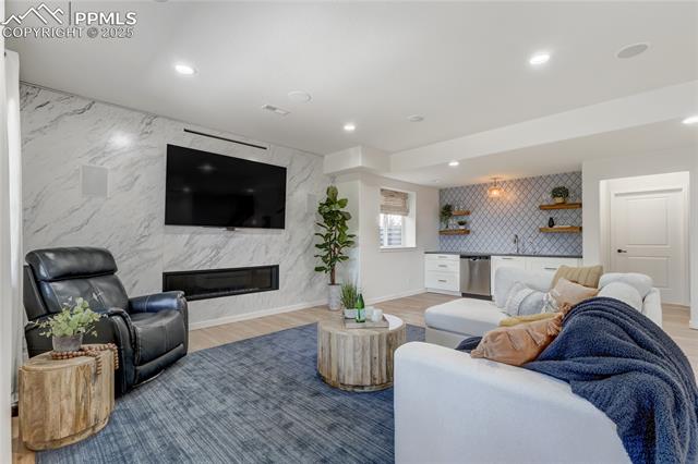 1119 Kelso Place
