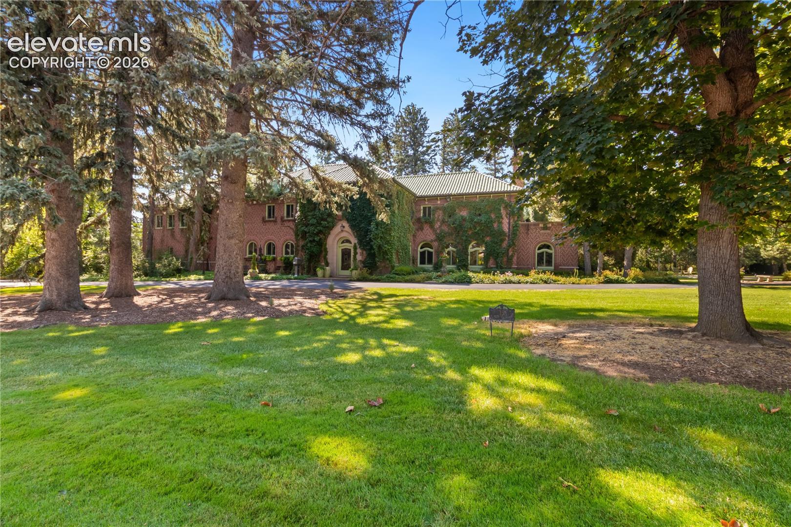 15 Elm Avenue