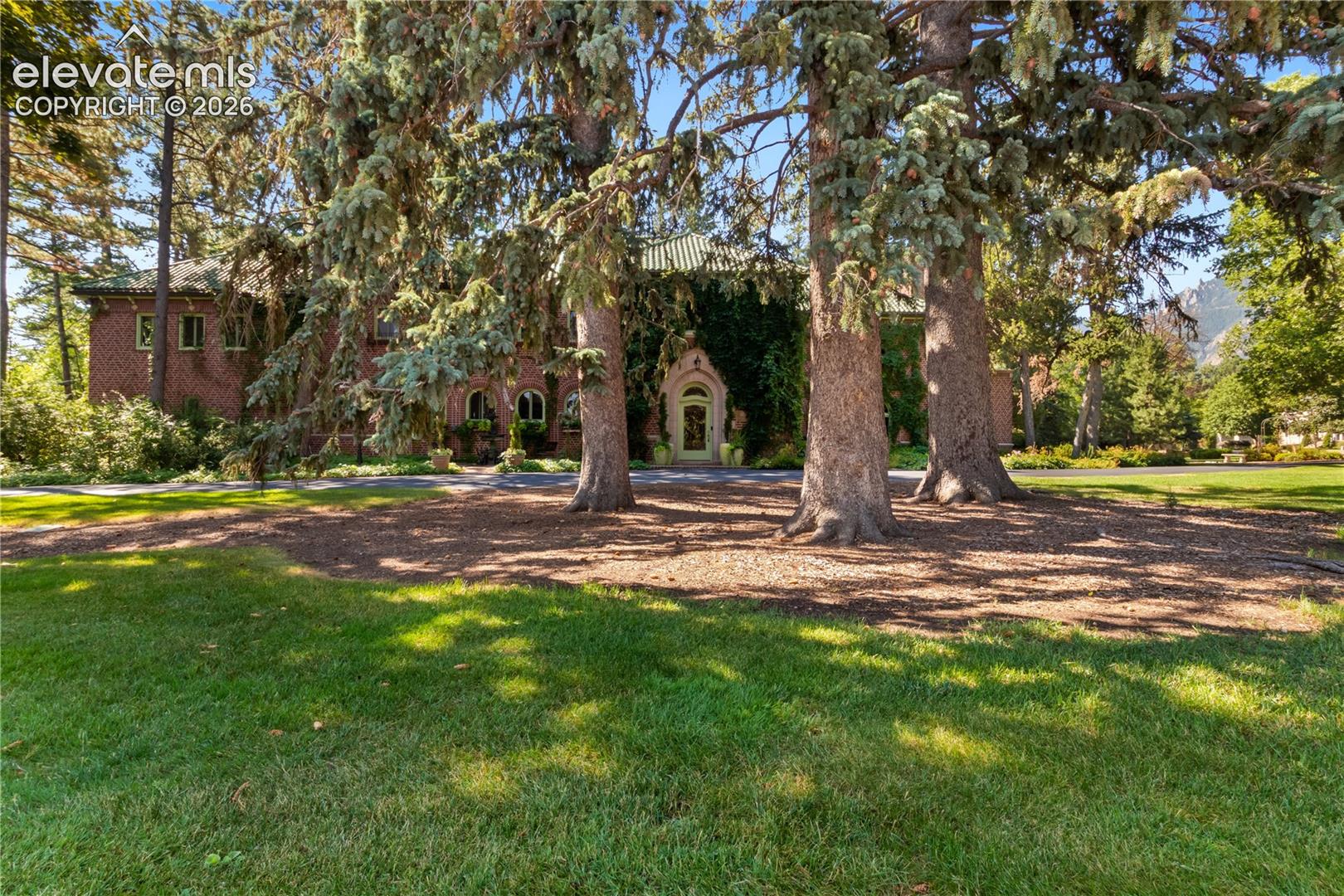 15 Elm Avenue