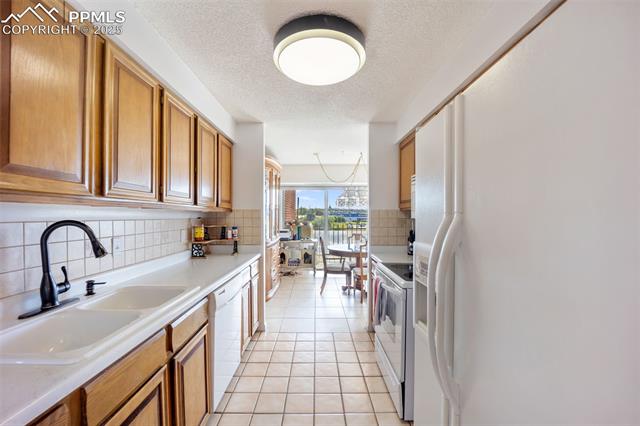 411 Lakewood Circle B533