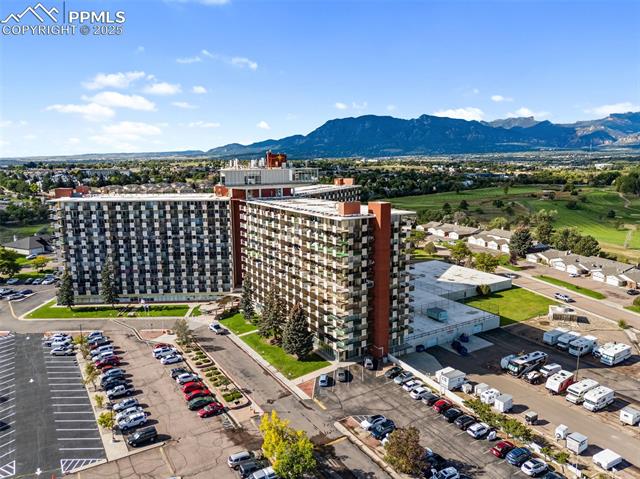 411 Lakewood Circle B533