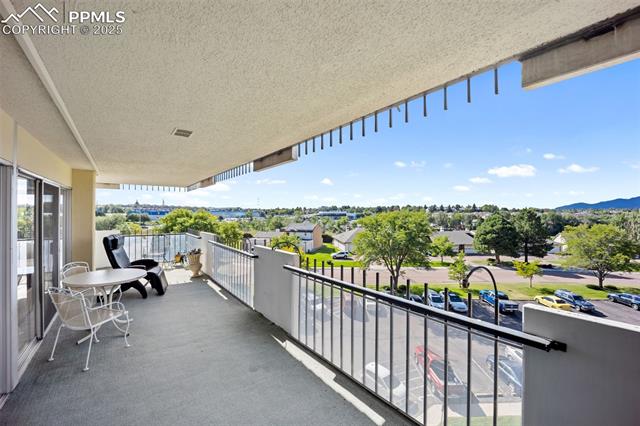 411 Lakewood Circle B533