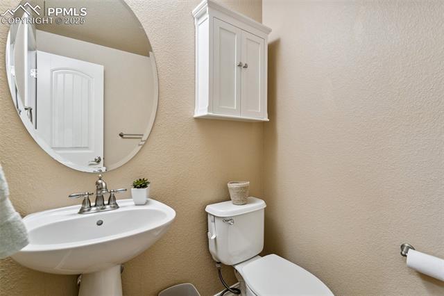 5977 Cumbre Vista Way