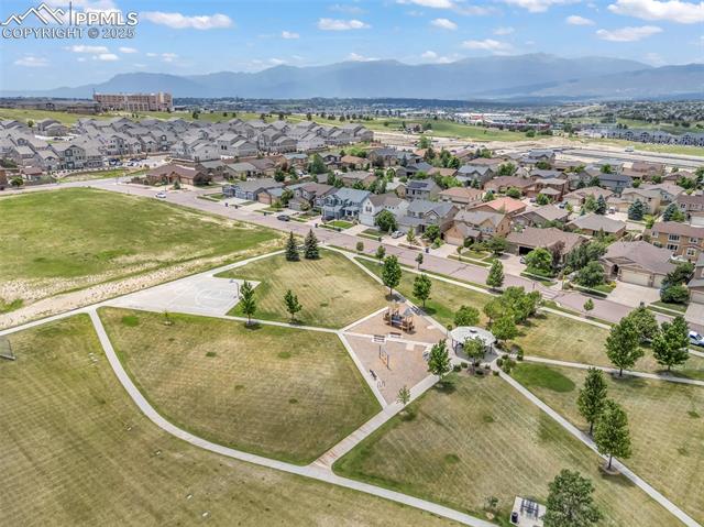 5977 Cumbre Vista Way