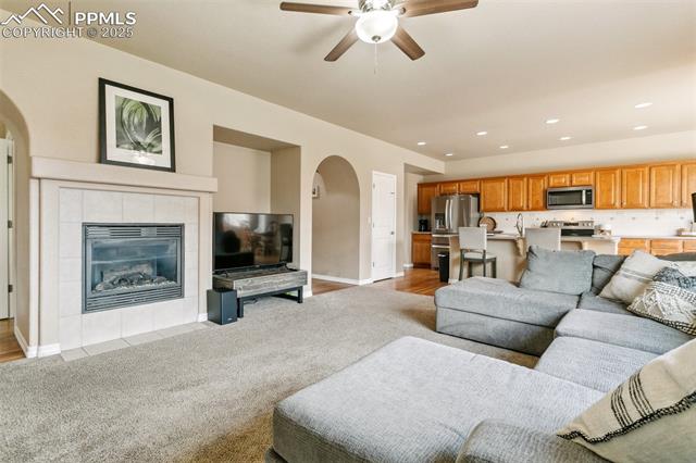 5977 Cumbre Vista Way